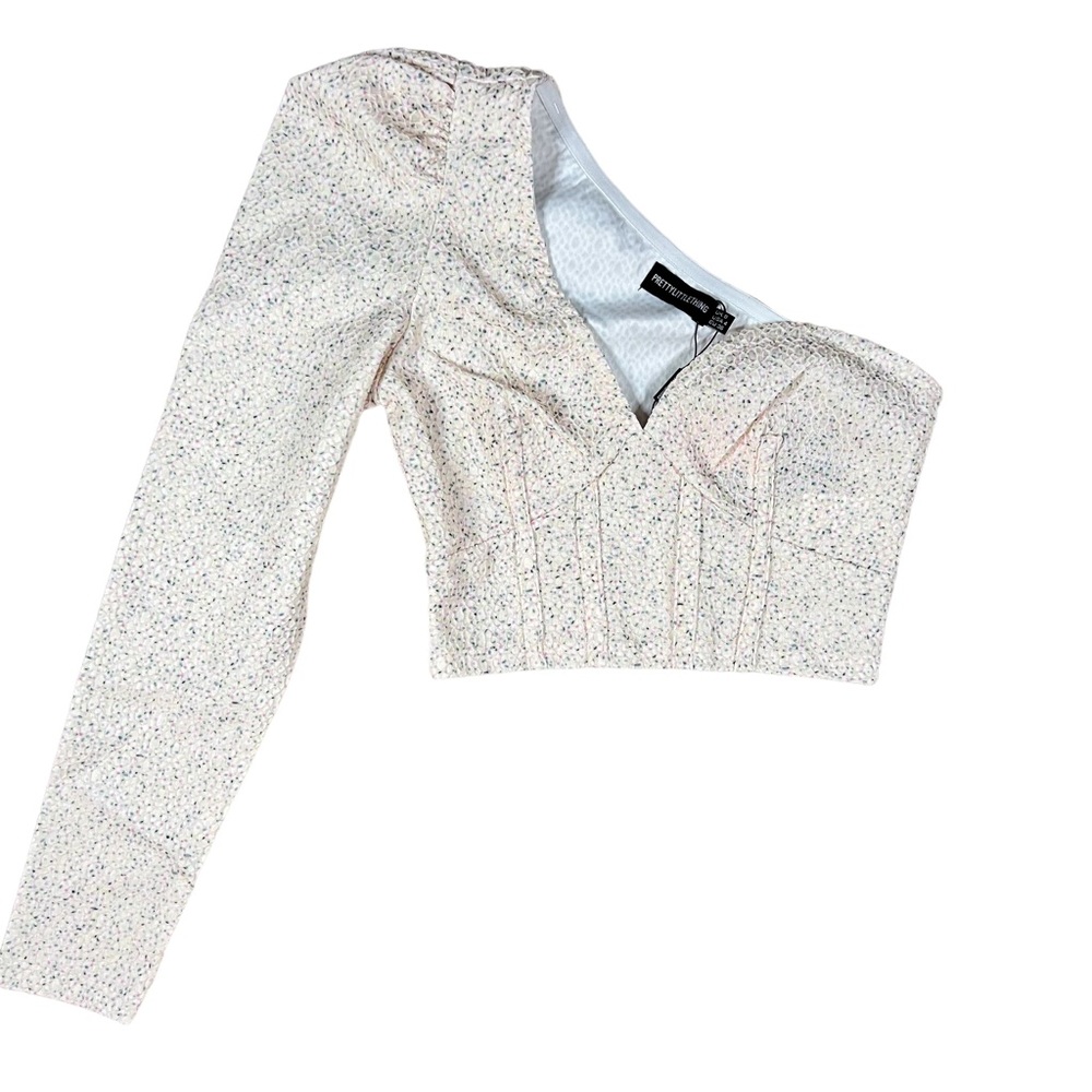PrettyLittleThing NWT US Sz 4 One Sleeve Cream Textured Crop Top